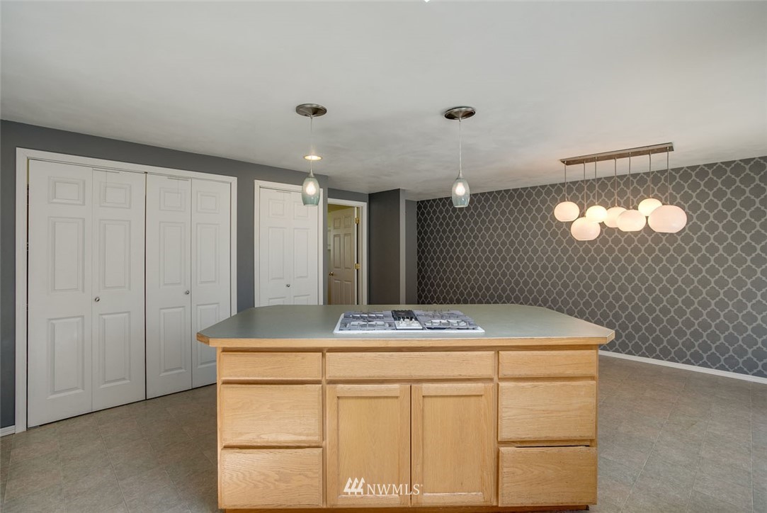 11637 Southeast 163rd Street Renton, WA 98058 - Photo 10 of 21 Gallery Image 10
