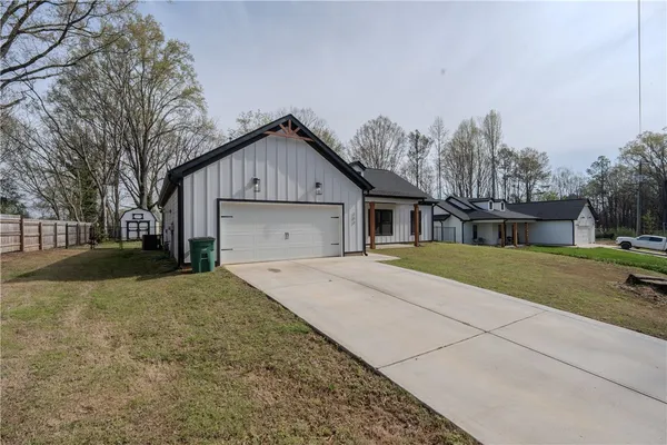 $355,000 | 203 Mr Jim's Lane, Clinton, SC 29325