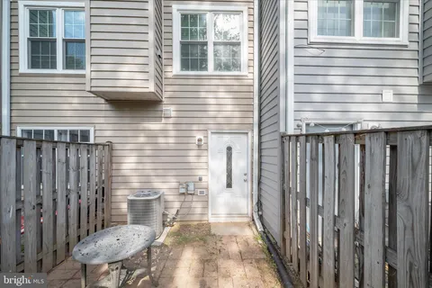 $449,000 | 148 Barnsfield Court, Unit 204, Gaithersburg, MD 20878
