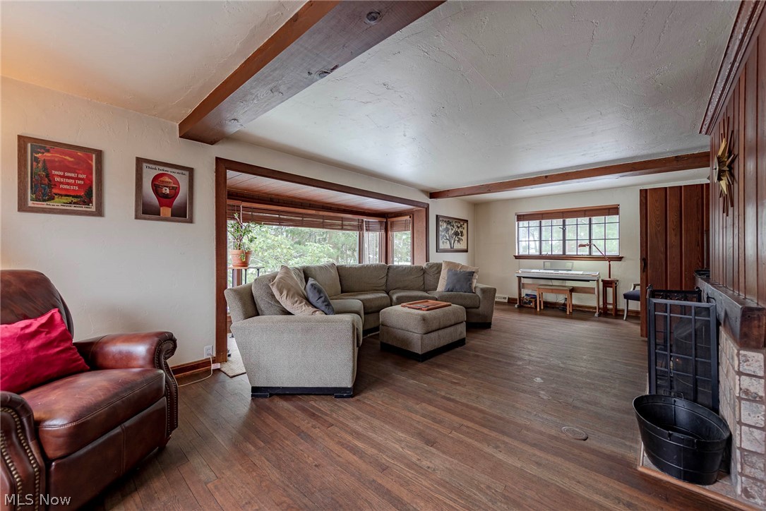 4230 Lander Road Chagrin Falls, OH 44022 - Photo 5 of 29 Gallery Image 5