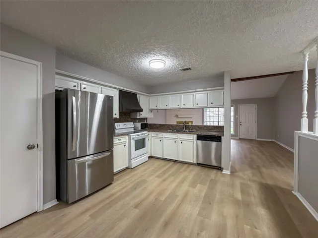 $2,100 | 22822 Canyon Lake Drive, Spring, TX 77373