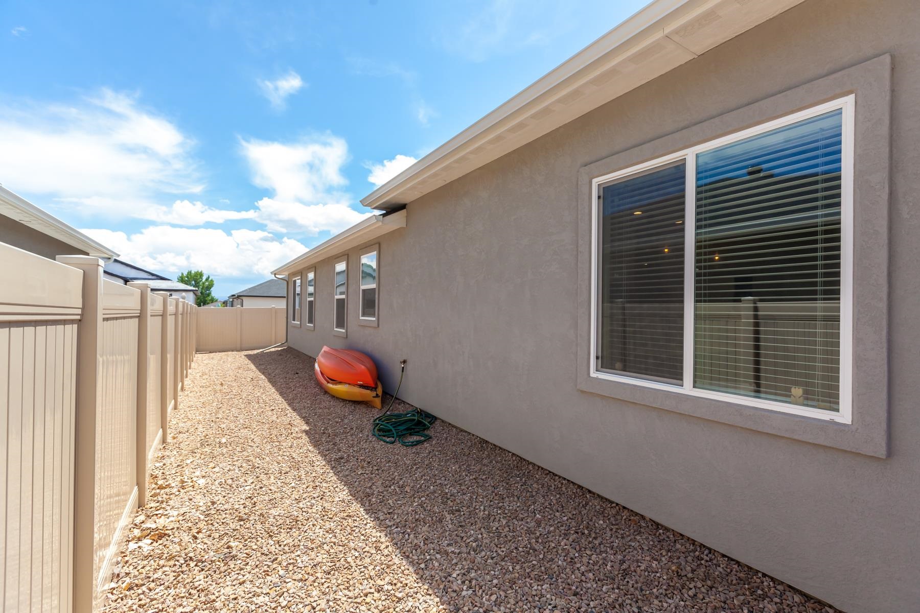 628 Thunder Ridge Drive Grand Junction, CO 81504 - Photo 35 of 37 a balcony view with a sitting space