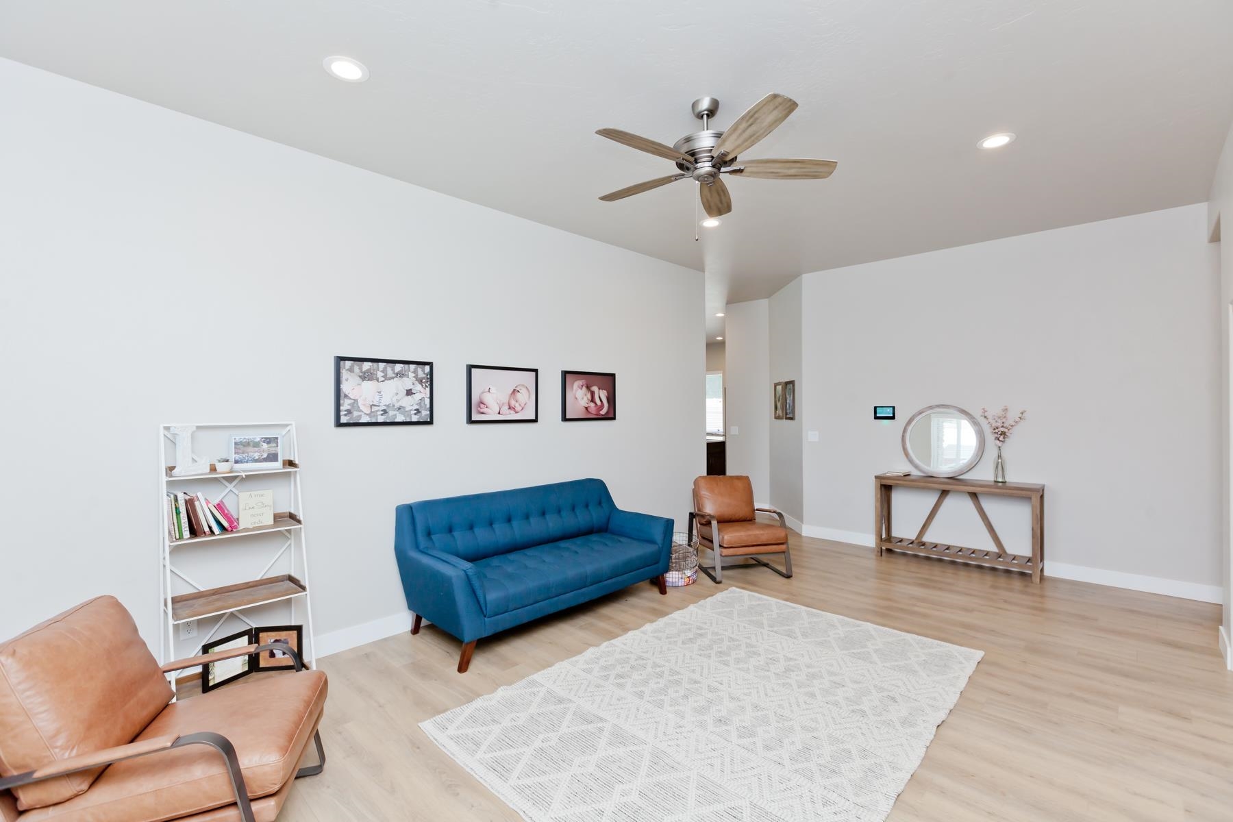 628 Thunder Ridge Drive Grand Junction, CO 81504 - Photo 6 of 37 a living room with furniture