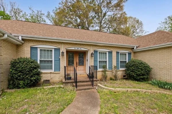 $185,000 | 284 Singingwood Drive, Memphis, TN 38127