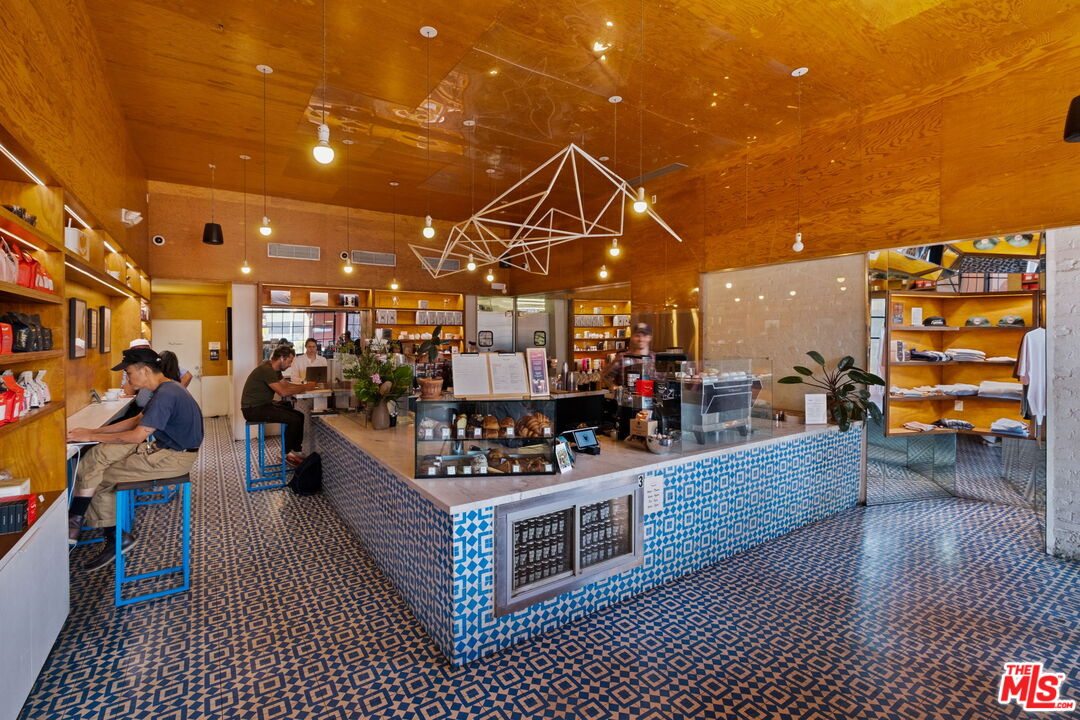 3924 Sunset Boulevard Los Angeles, CA 90029 - Photo 20 of 70 a view of a chairs and tables in a patio