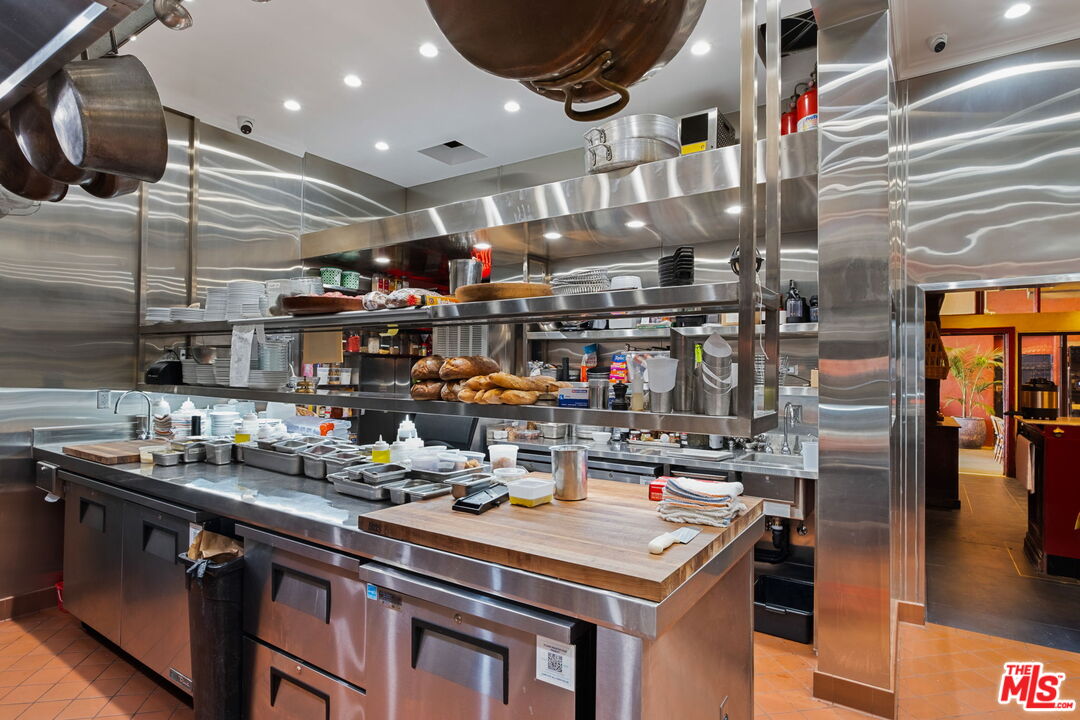 3924 Sunset Boulevard Los Angeles, CA 90029 - Photo 37 of 70