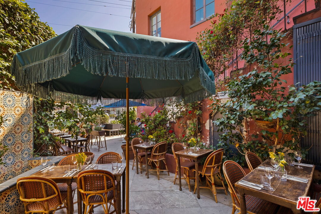 3924 Sunset Boulevard Los Angeles, CA 90029 - Photo 47 of 70 a view of outdoor space yard and patio