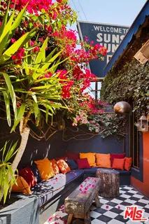 $25,500,000 | 3924 Sunset Boulevard, Los Angeles, CA 90029