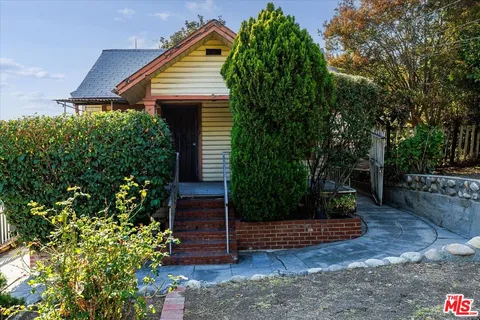 $1,099,000 | 1621 Mohawk Street, Los Angeles, CA 90026