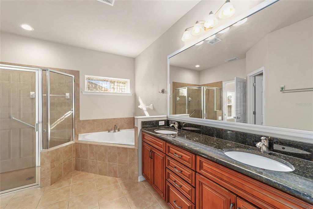 9945 Northwest 18th Road Gainesville, FL 32606 - Photo 9 of 17 Gallery Image 9