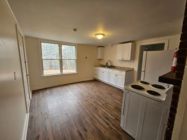 $1,650 | 71 Moultonville Road, Unit 1, Ossipee, NH 03814