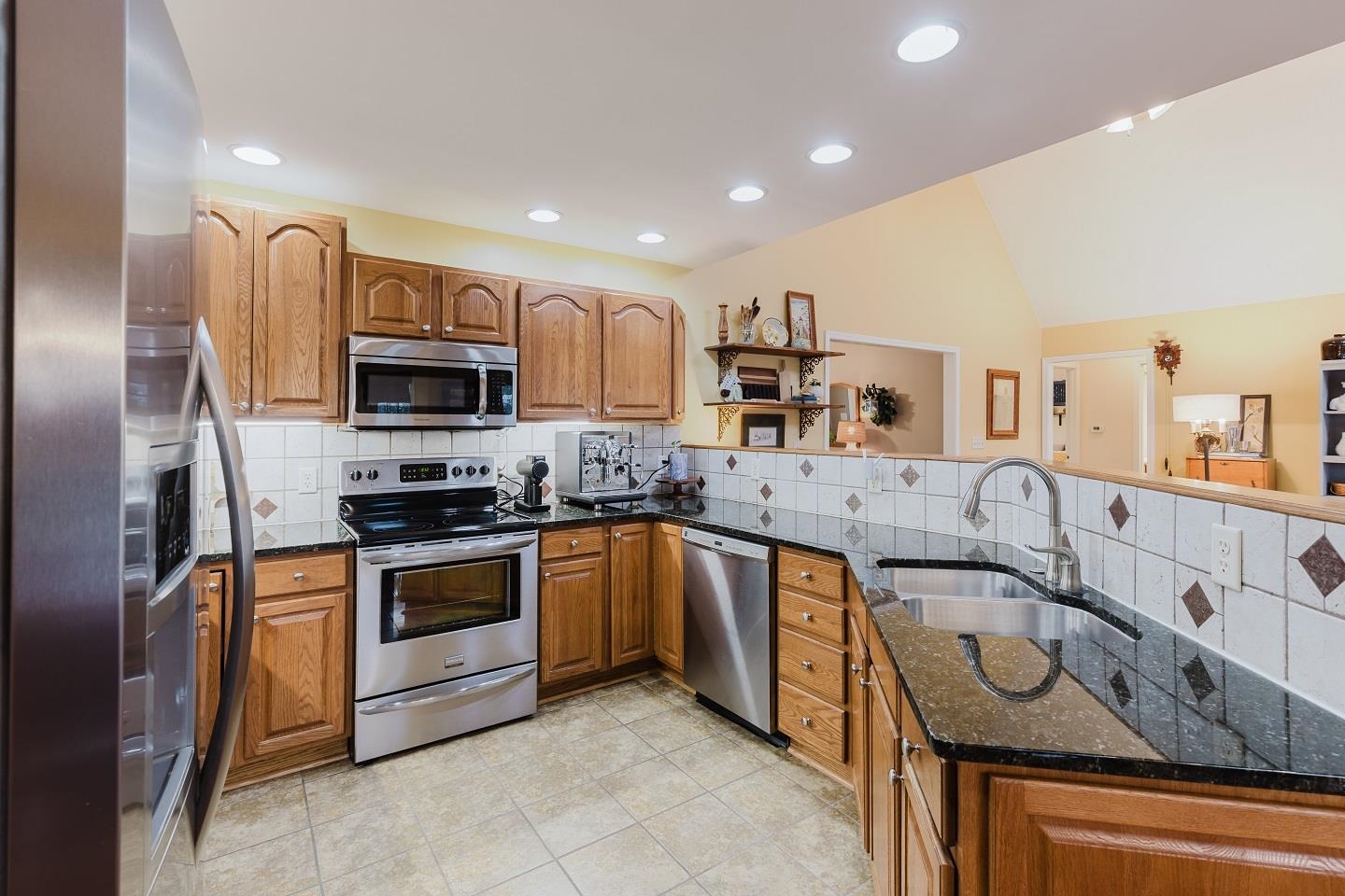 20791 Misty Waters Point Pittsburg, IL 62974 - Photo 14 of 86