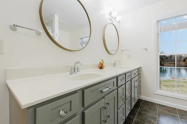 $539,900 | 20791 Misty Waters Point, Pittsburg, IL 62974