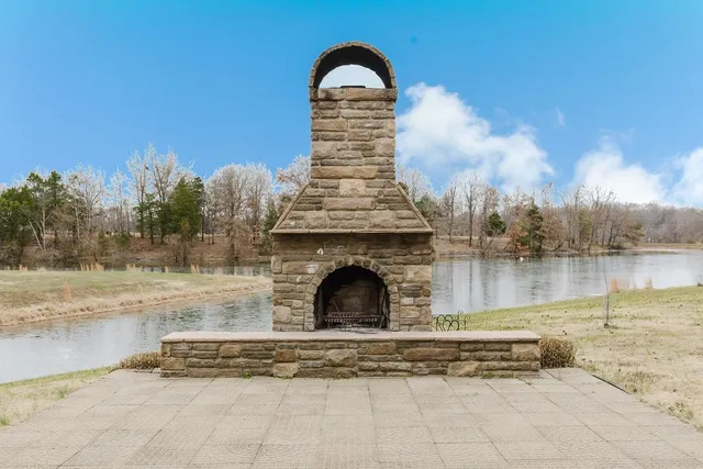 $539,900 | 20791 Misty Waters Point, Pittsburg, IL 62974