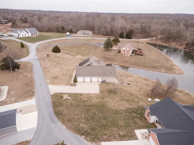 $539,900 | 20791 Misty Waters Point, Pittsburg, IL 62974