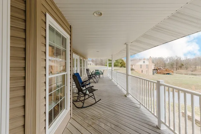 $539,900 | 20791 Misty Waters Point, Pittsburg, IL 62974