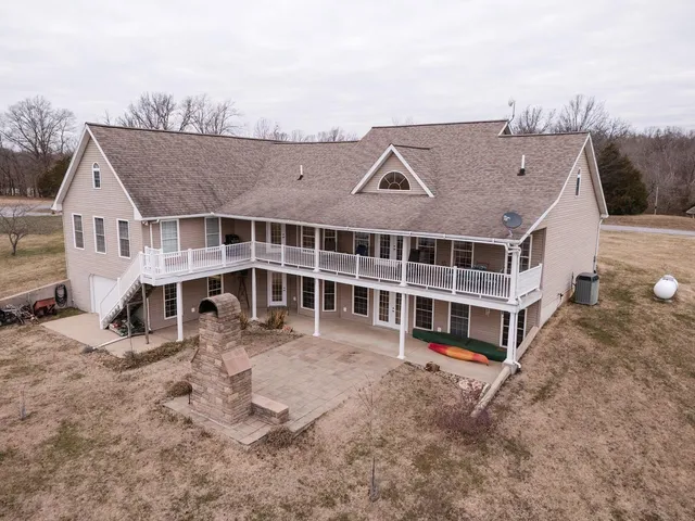 $539,900 | 20791 Misty Waters Point, Pittsburg, IL 62974