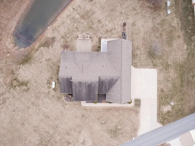 $539,900 | 20791 Misty Waters Point, Pittsburg, IL 62974