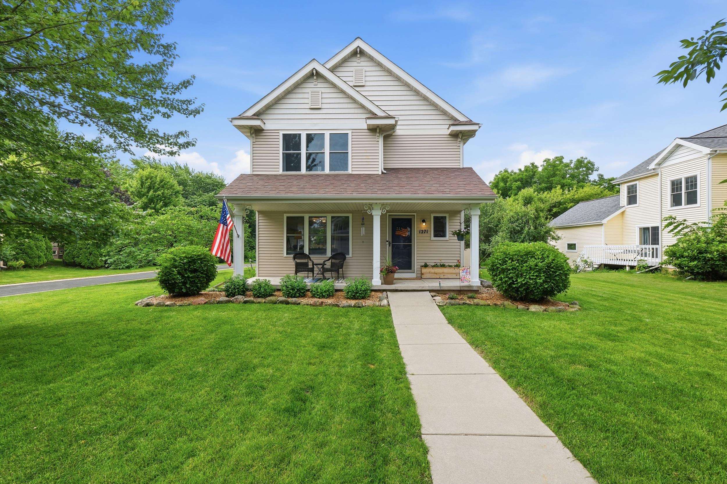 1271 Gas Light Sun Prairie, WI 53590 - Photo 1 of 71