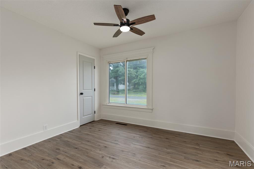 708 Madison Street Gillespie, IL 62033 - Photo 15 of 20 Gallery Image 15