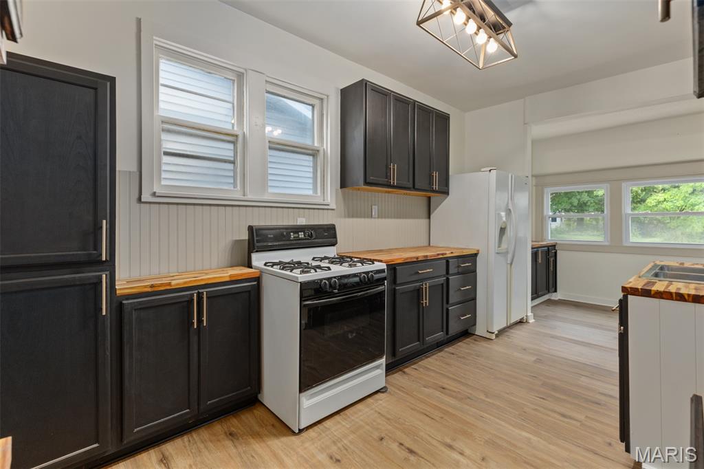 708 Madison Street Gillespie, IL 62033 - Photo 9 of 20 Gallery Image 9