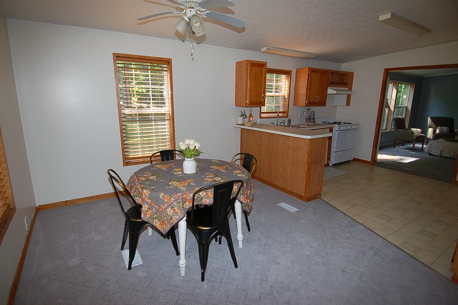 524 Yellow Stone Road Cadillac, MI 49601 - Photo 6 of 24 1911494-5.JPG