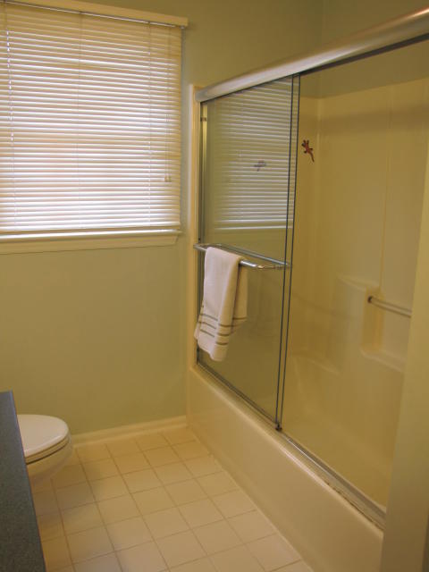 1725 Wilbur Road Southwest Roanoke, VA 24015 - Photo 15 of 33 016.JPG