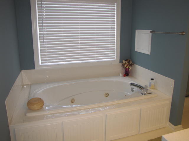 1725 Wilbur Road Southwest Roanoke, VA 24015 - Photo 20 of 33 021.JPG