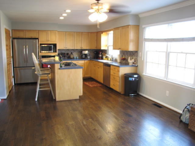 1725 Wilbur Road Southwest Roanoke, VA 24015 - Photo 10 of 33 007.JPG