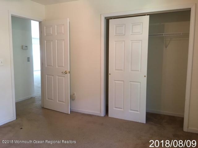 135 Riptide Avenue Manahawkin, NJ 08050 - Photo 35 of 42 Bed1