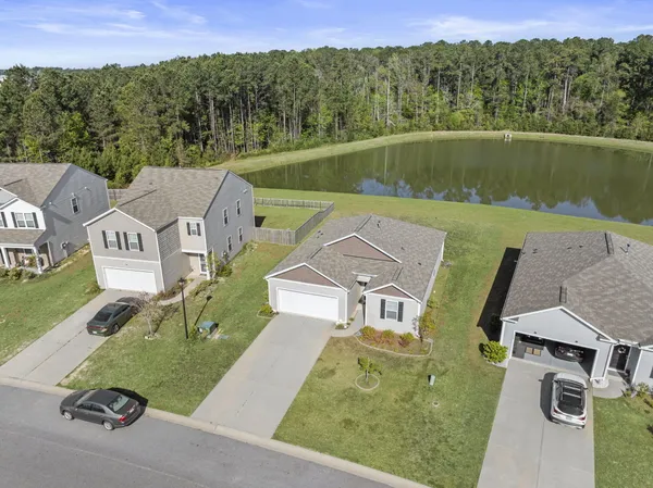 $344,990 | 162 Oakwood Boulevard, Summerville, SC 29486