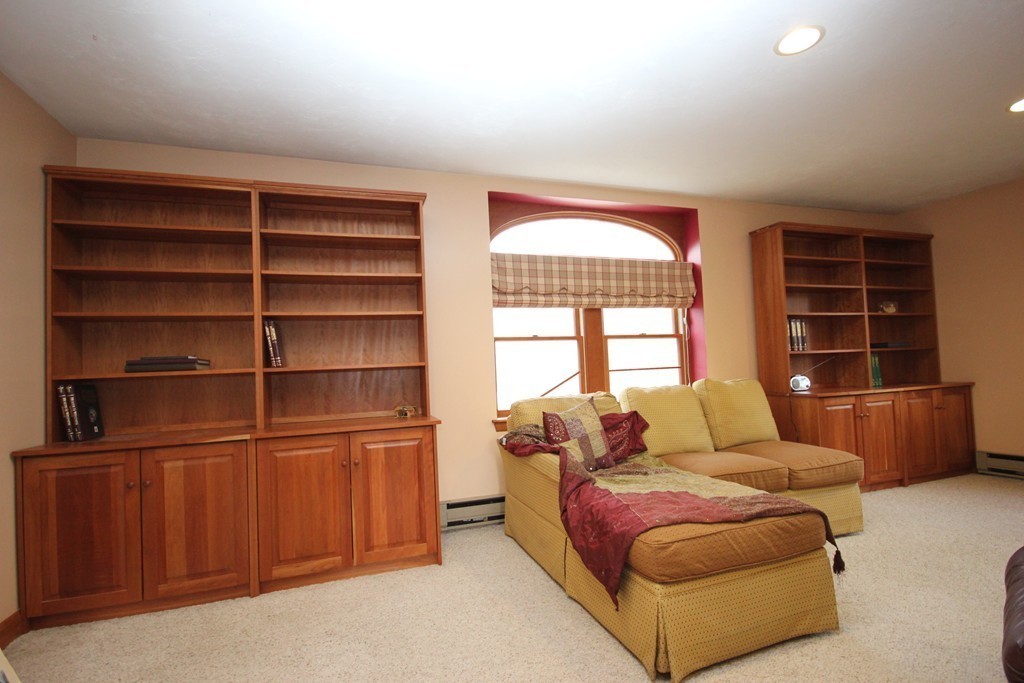 5 Stowe Road Southborough, MA 01772 - Photo 13 of 26 Gallery Image 13