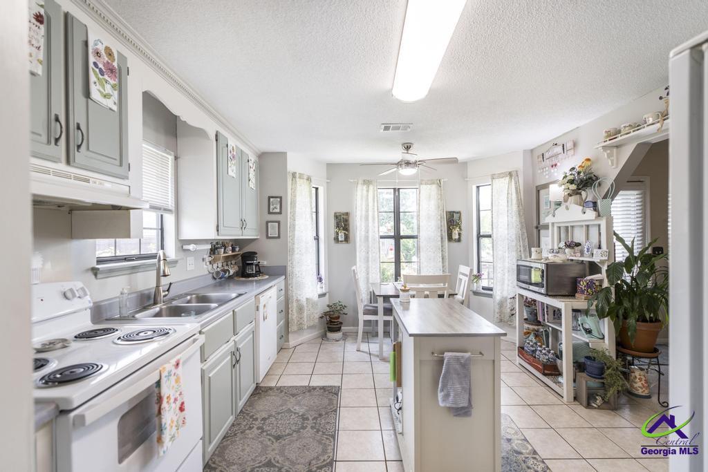 1036 Feagin Mill Road Warner Robins, GA 31088 - Photo 11 of 28