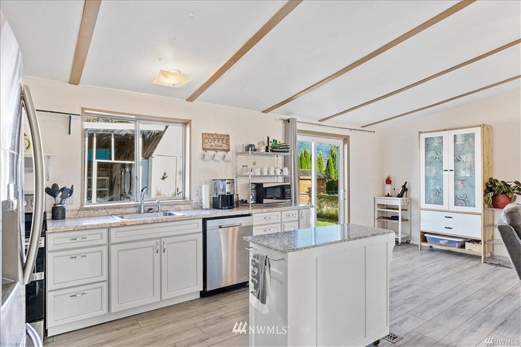 404 8th Street Sultan, WA 98294 - Photo 2 of 14 Gallery Image 2