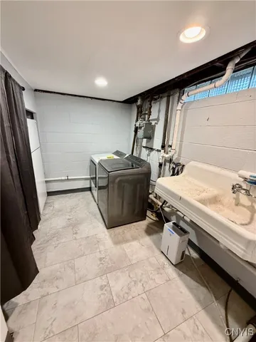 $214,900 | 105 Throop Avenue, Auburn, NY 13021