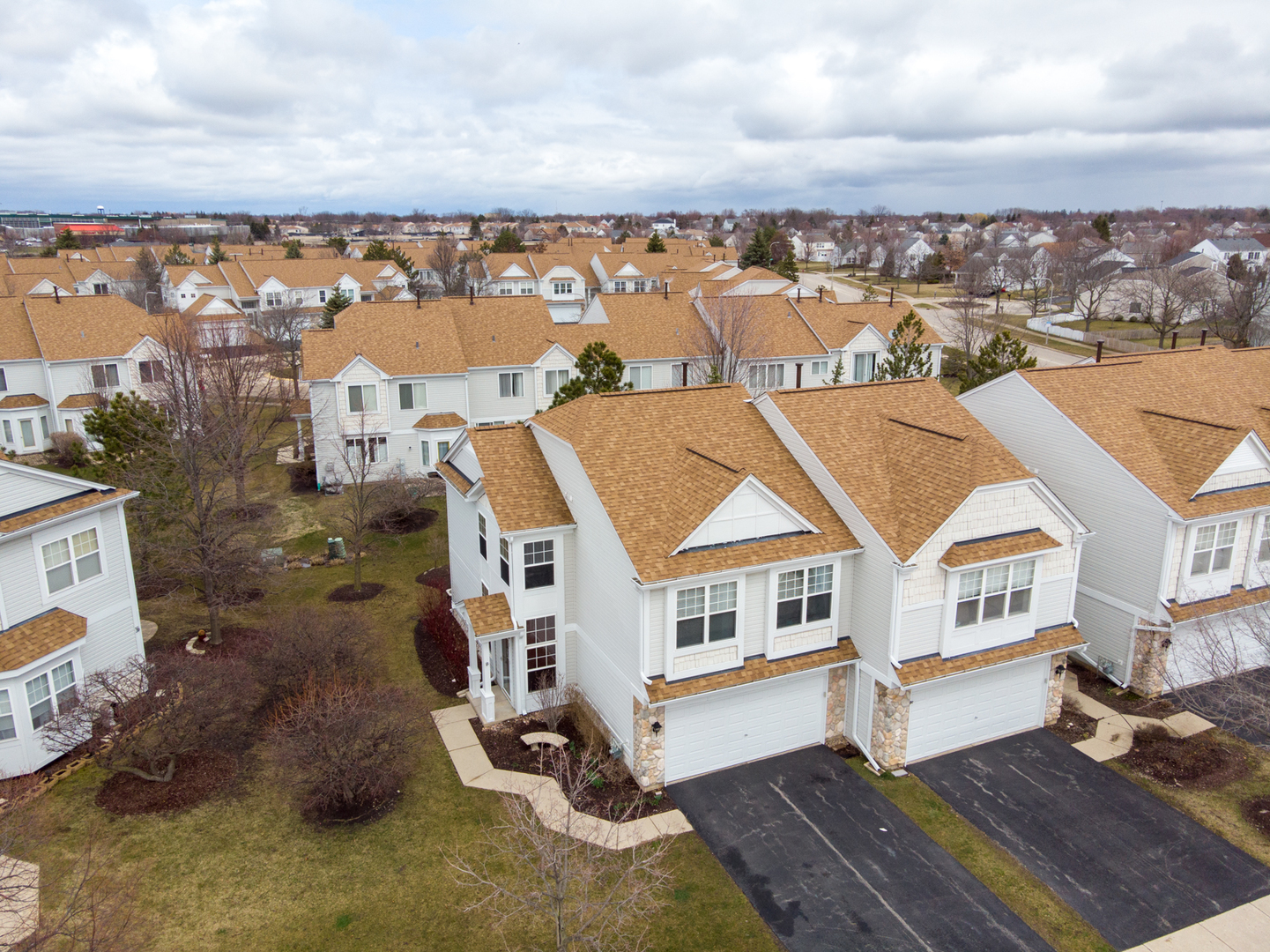 1201 Delta Drive Elgin, IL 60123 - Photo 39 of 42 an aerial view of multiple house