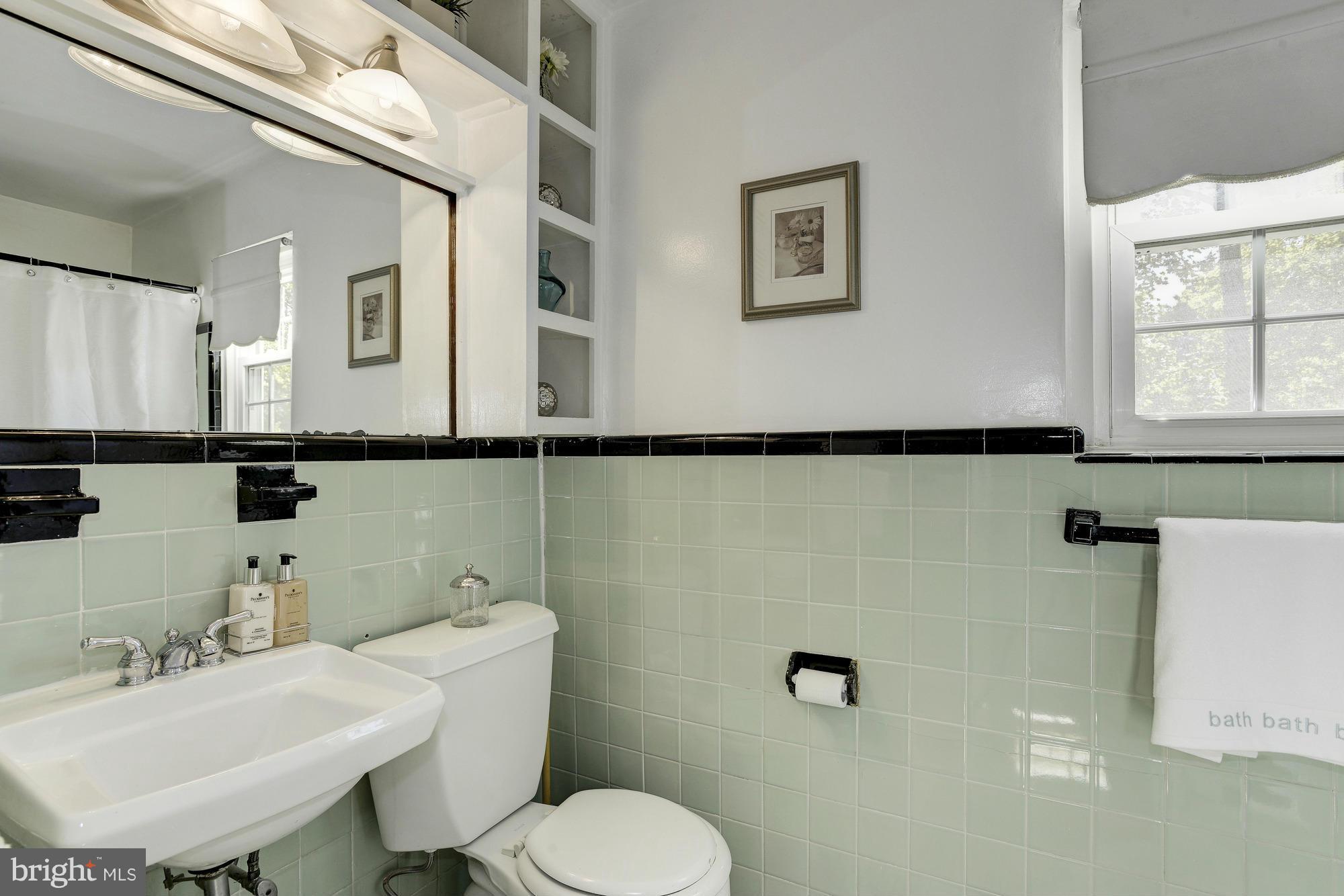 5920 Conway Road Bethesda, MD 20817 - Photo 12 of 22 Bath (Master)