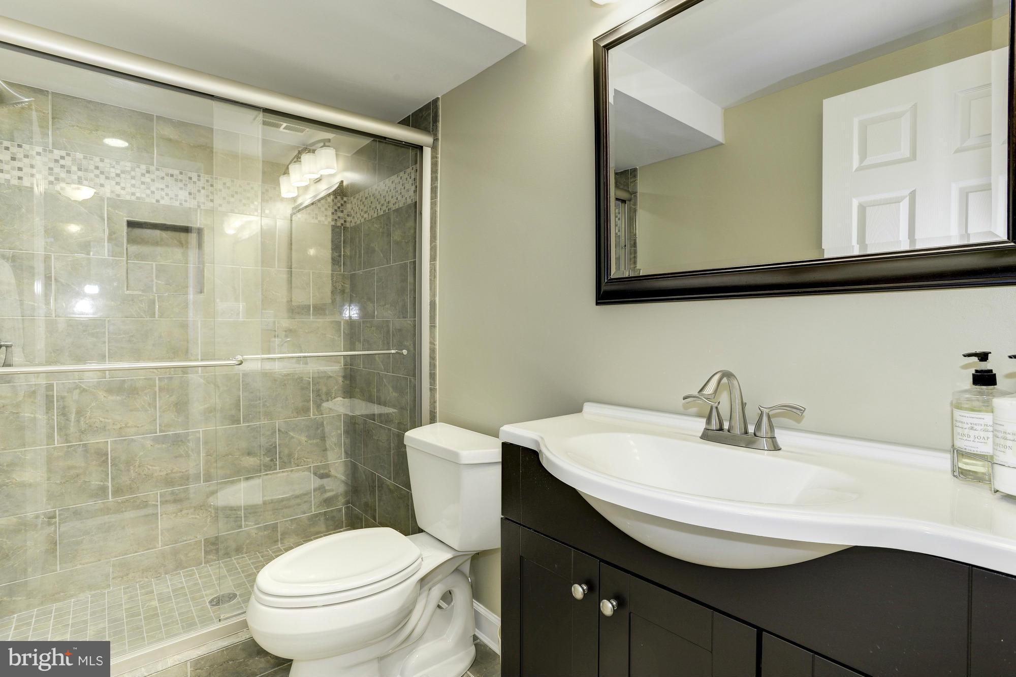 5920 Conway Road Bethesda, MD 20817 - Photo 18 of 22 Bath