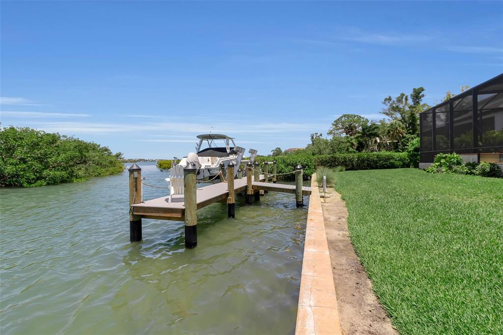 612 Laurel Road West Nokomis, FL 34275 - Photo 68 of 88
