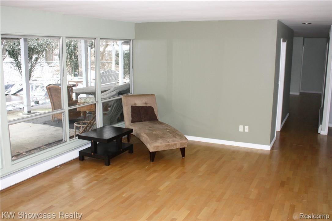 29520 Sugar Spring Road Farmington, MI 48334 - Photo 17 of 33 IMG_8768.JPG