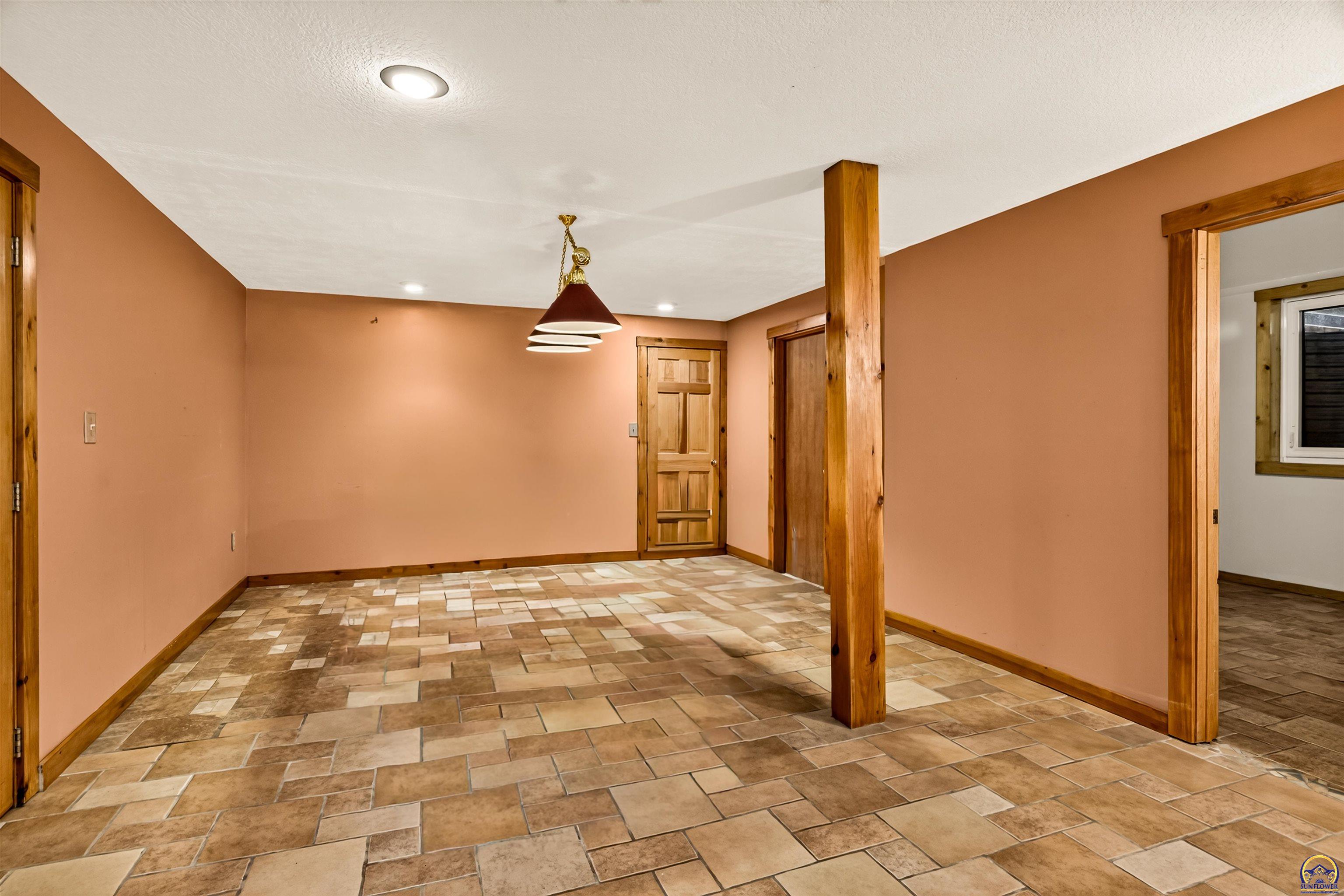 10808 Dickinson Road Ozawkie, KS 66070 - Photo 26 of 53