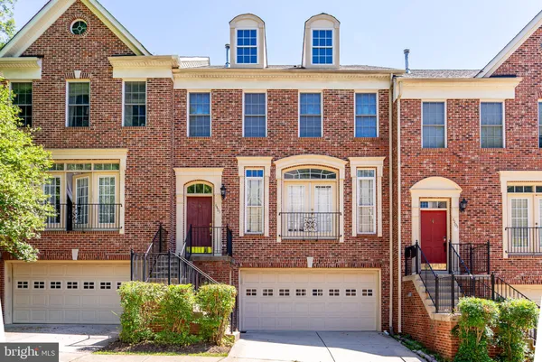 $899,999 | 6403 Velliety Lane, Springfield, VA 22152