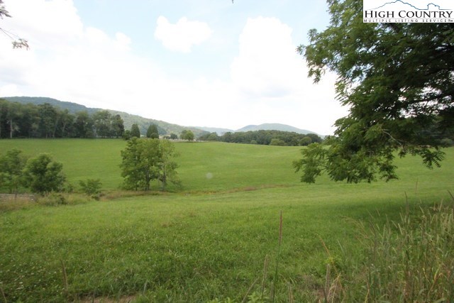 232 Bridle Creek Road Independence, VA 24348 - Photo 6 of 27 Gallery Image 6
