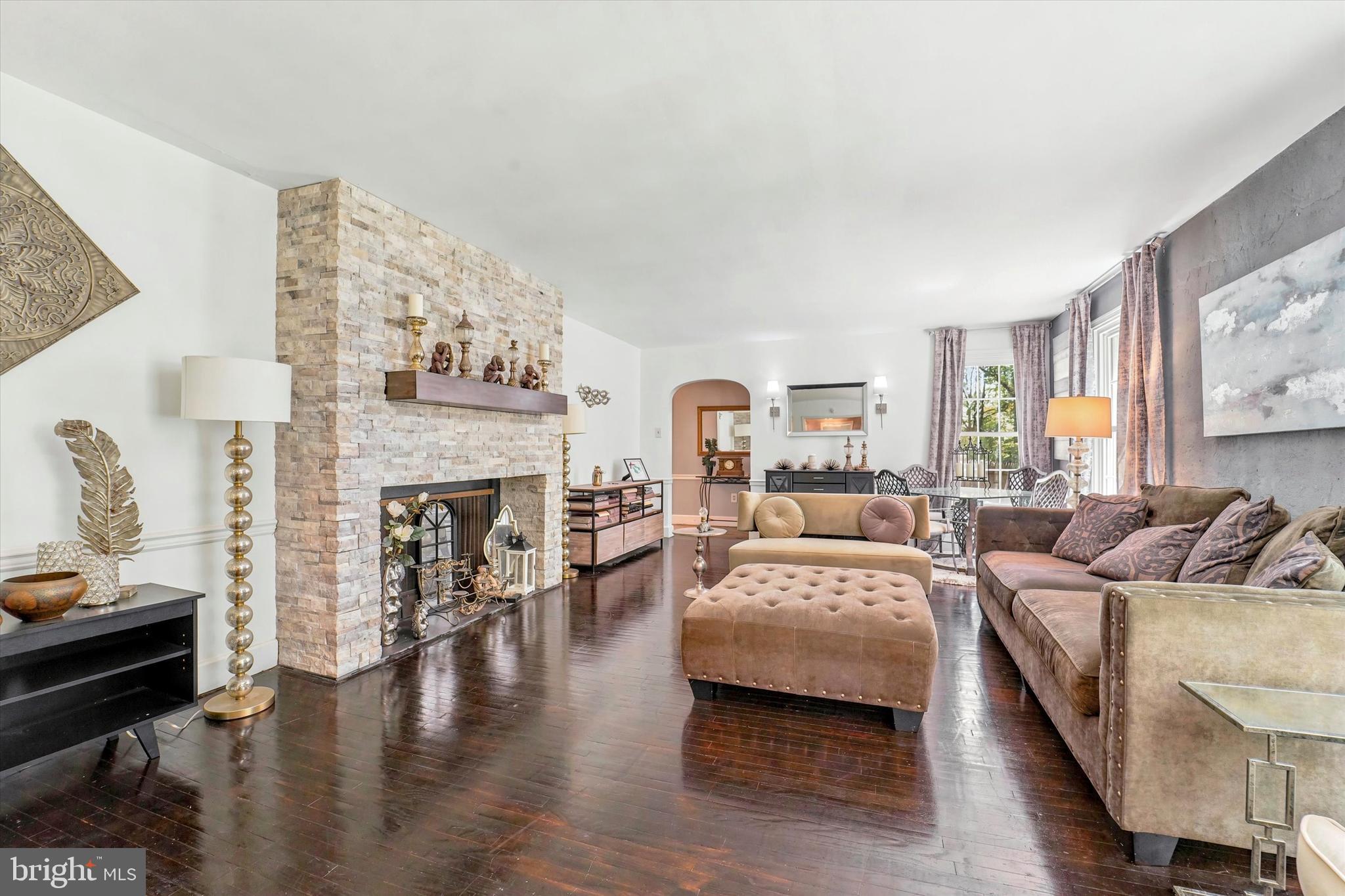 2993 North Providence Road Media, PA 19063 - Photo 11 of 49 Family room