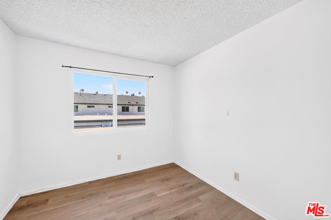 19221 Sherman Way, Unit 40 Reseda, CA 91335 - Photo 18 of 39