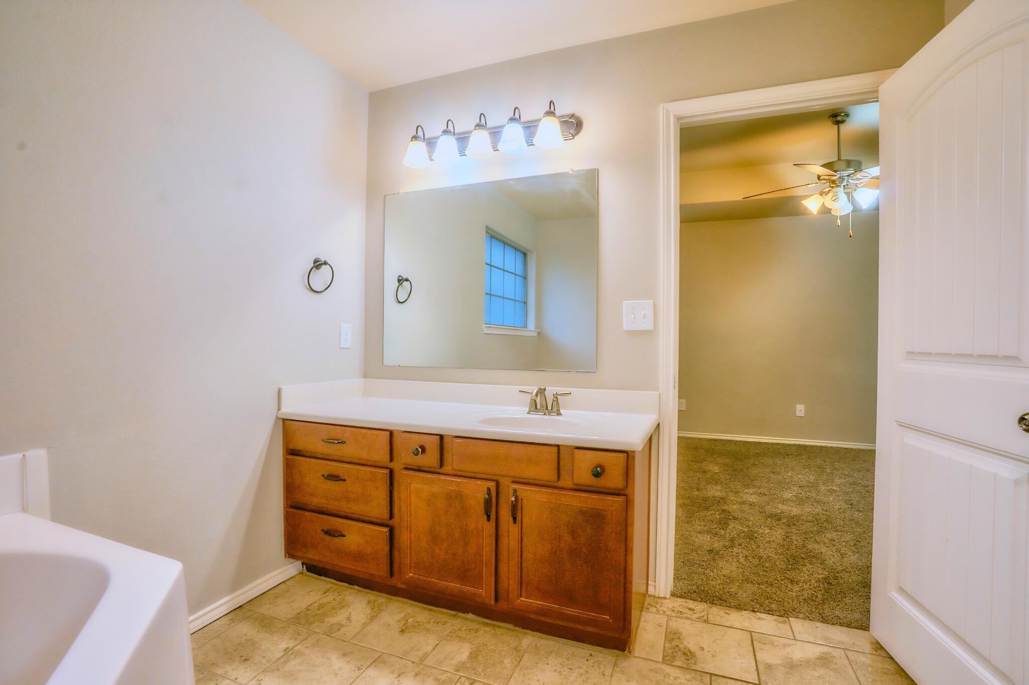 7025 95th Street Lubbock, TX 79424 - Photo 16 of 19 25