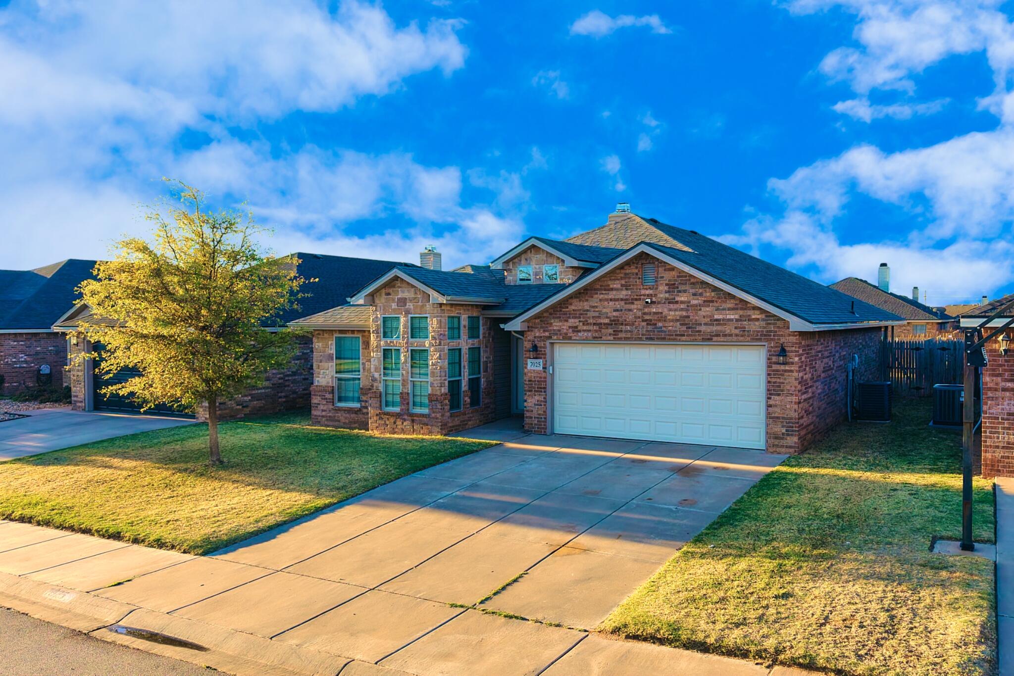 7025 95th Street Lubbock, TX 79424 - Photo 2 of 19 34