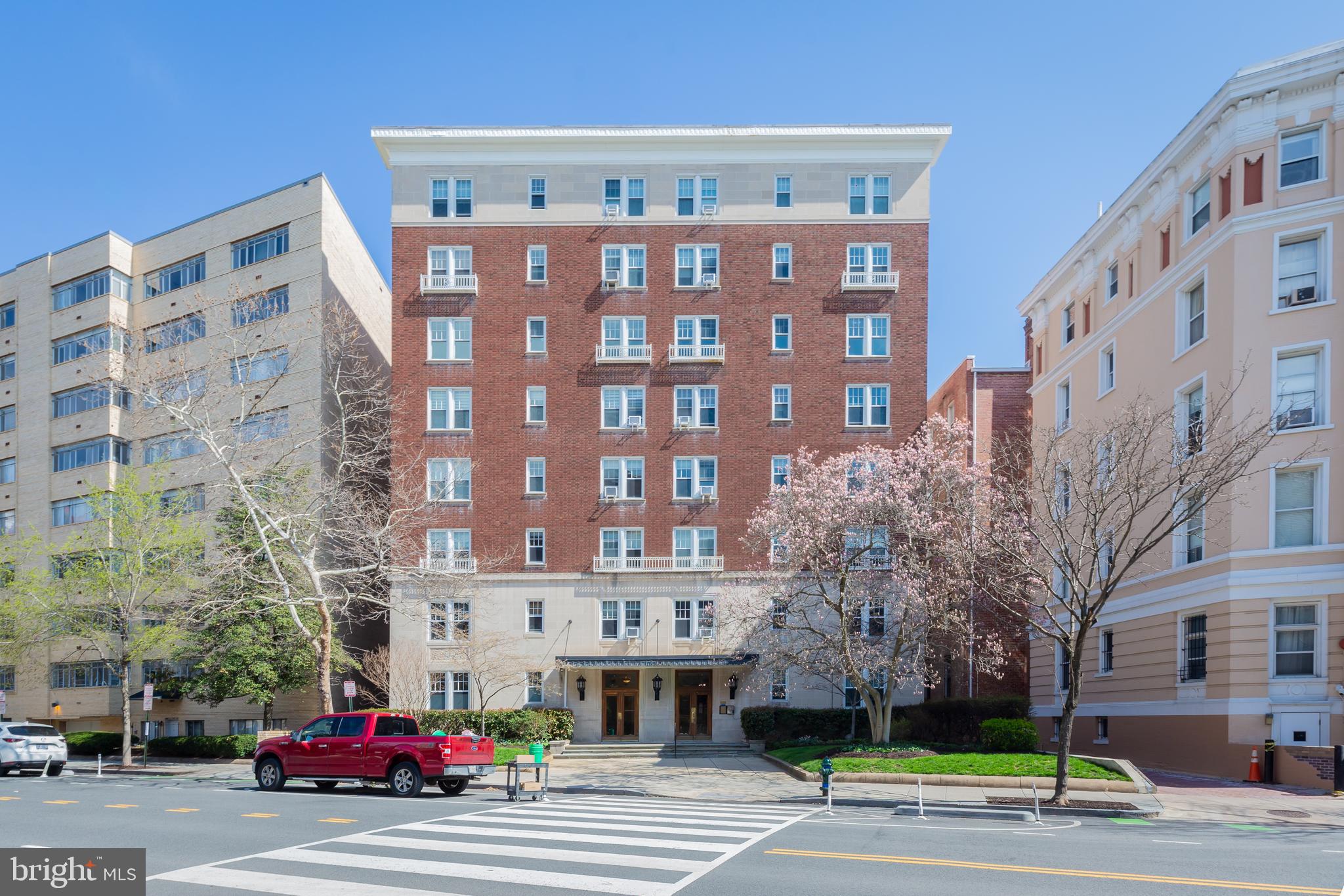 1954 Columbia Road Northwest, Unit 602 Washington, DC 20009 - Photo 3 of 30