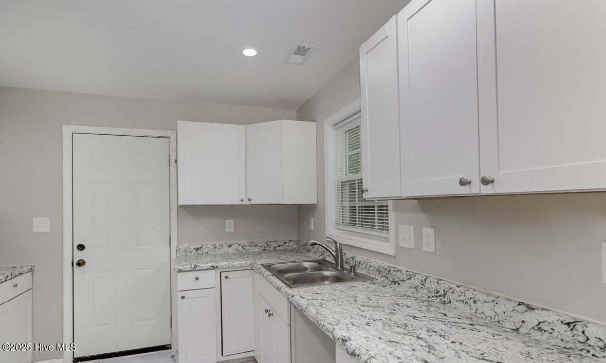 800 Rudolph Street Goldsboro, NC 27530 - Photo 3 of 6 IMG_5003