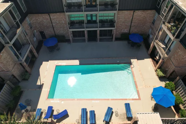 a view of an outdoor space